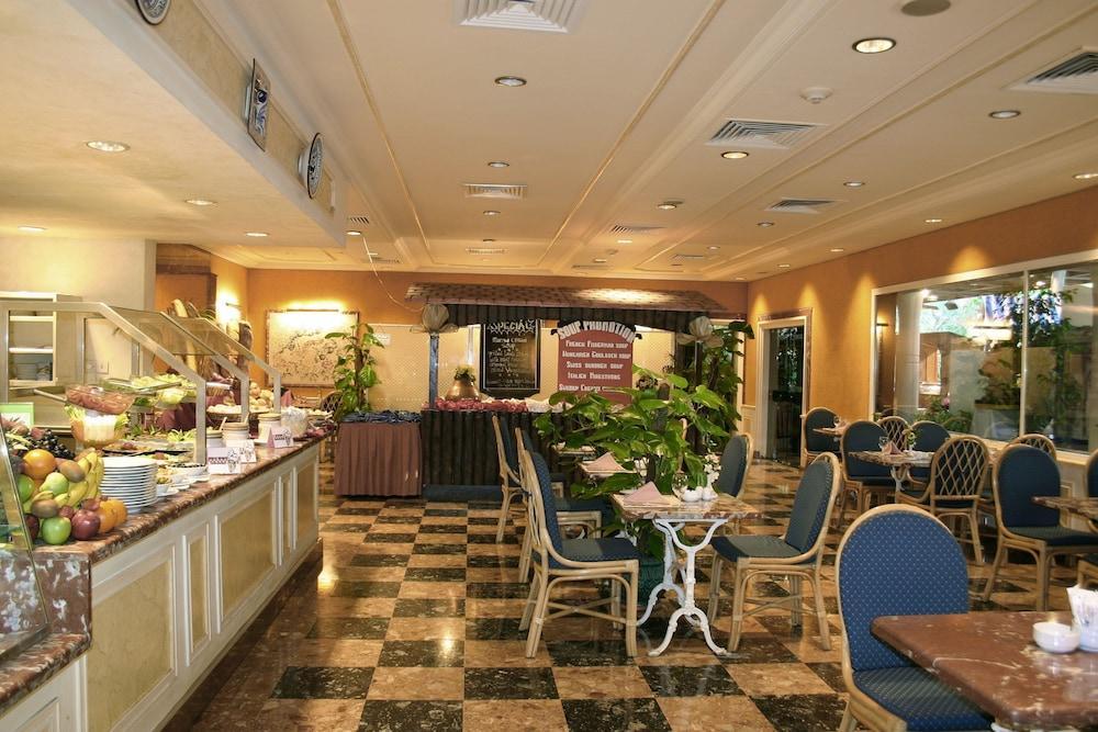 Al Bilad Hotel 4*