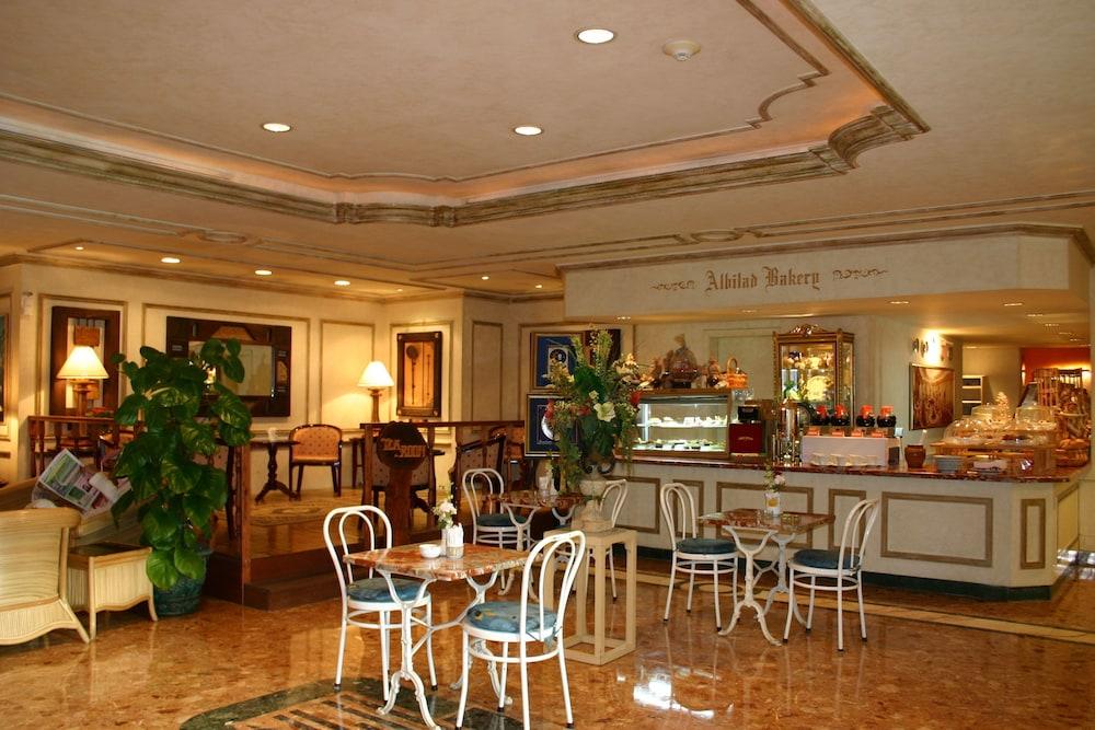 Hotel Al Bilad 4*